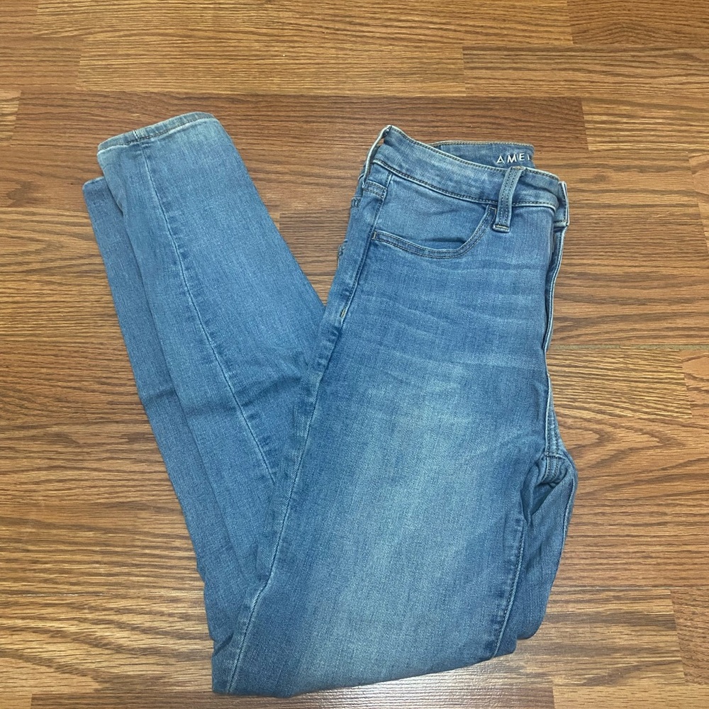 American Eagle Outfitters Light Blue Skinny Jeans